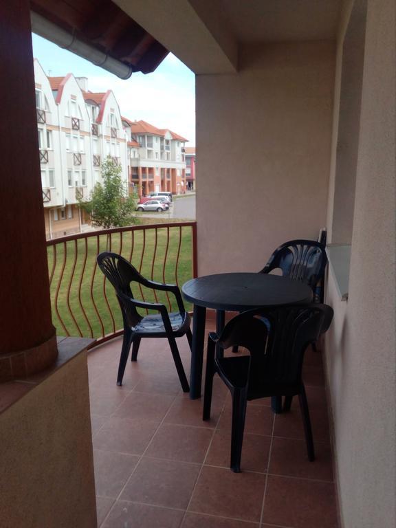 Gobe Apartman Гайдусобосло Екстер'єр фото