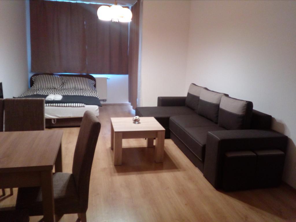 Gobe Apartman Гайдусобосло Екстер'єр фото