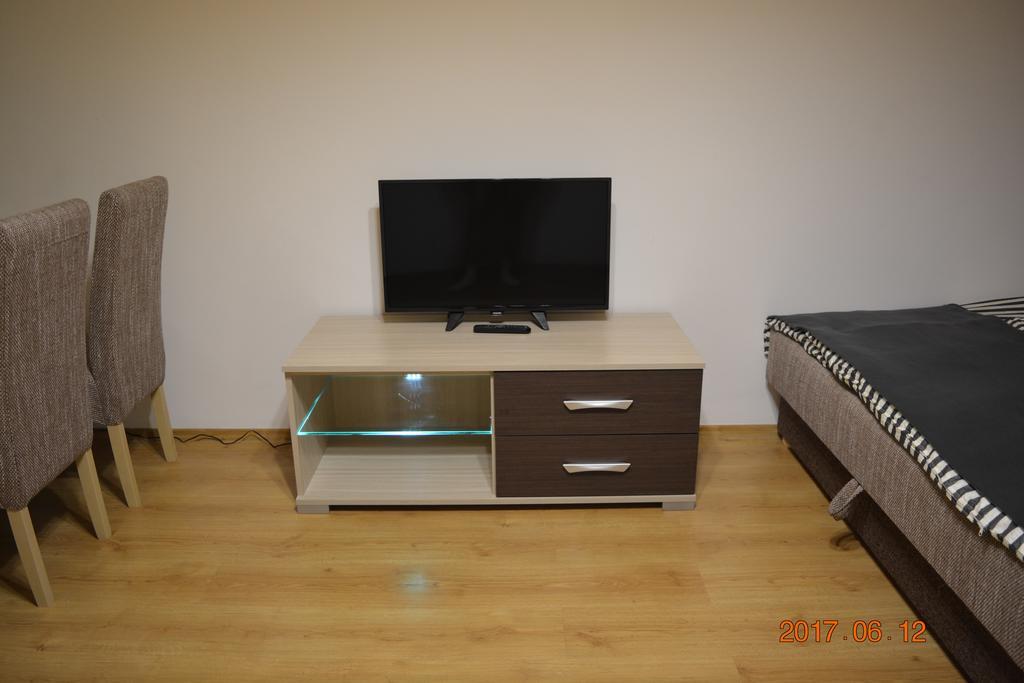 Gobe Apartman Гайдусобосло Екстер'єр фото