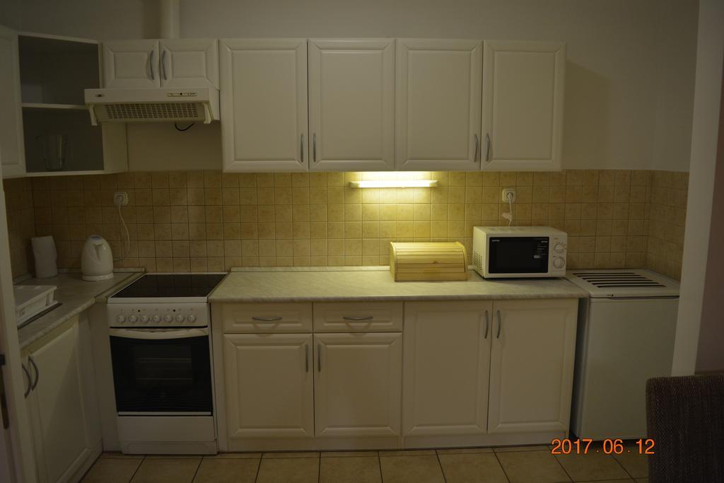 Gobe Apartman Гайдусобосло Екстер'єр фото