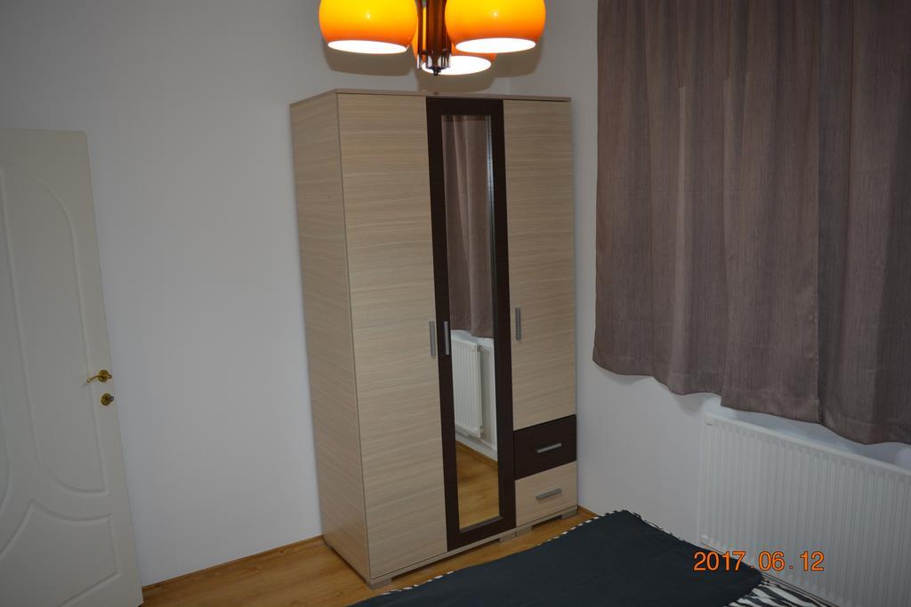 Gobe Apartman Гайдусобосло Екстер'єр фото